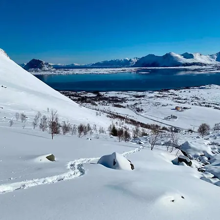 Quiet Place With Lofoten's Beautiful View Feriehus Vestvagoy